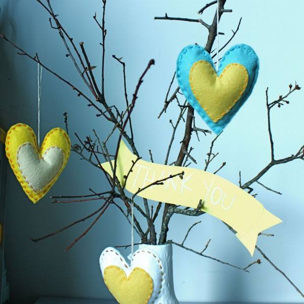 diy-heart-sachet-favors-8-600x600
