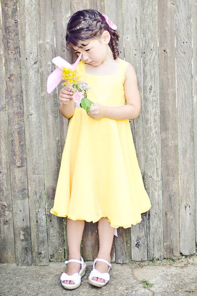wedding-color-yellow-flower-girls-michelle-zahn-photography